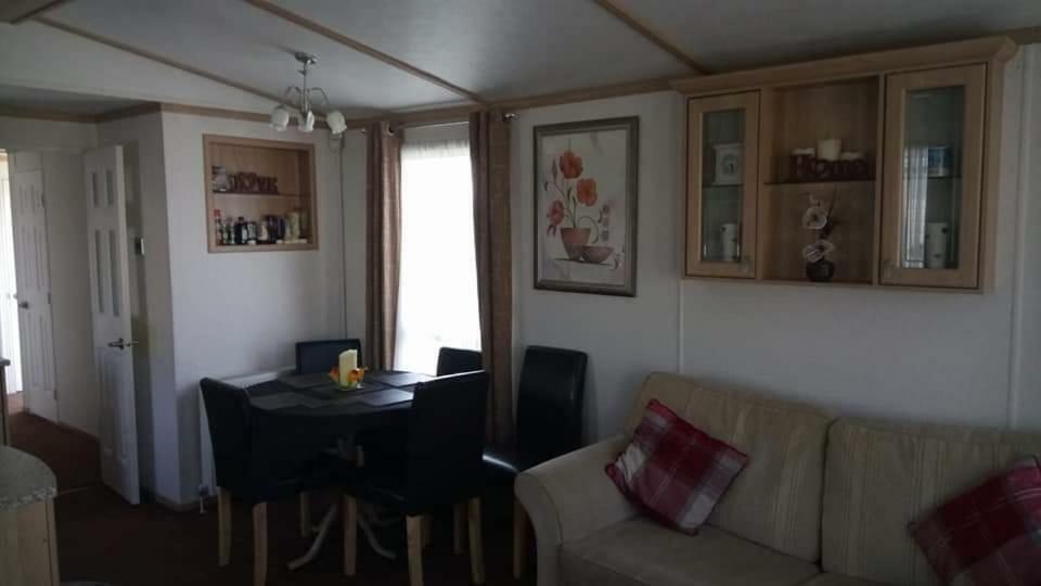 Chapmanholidaylets Cayton Bay Eksteriør billede